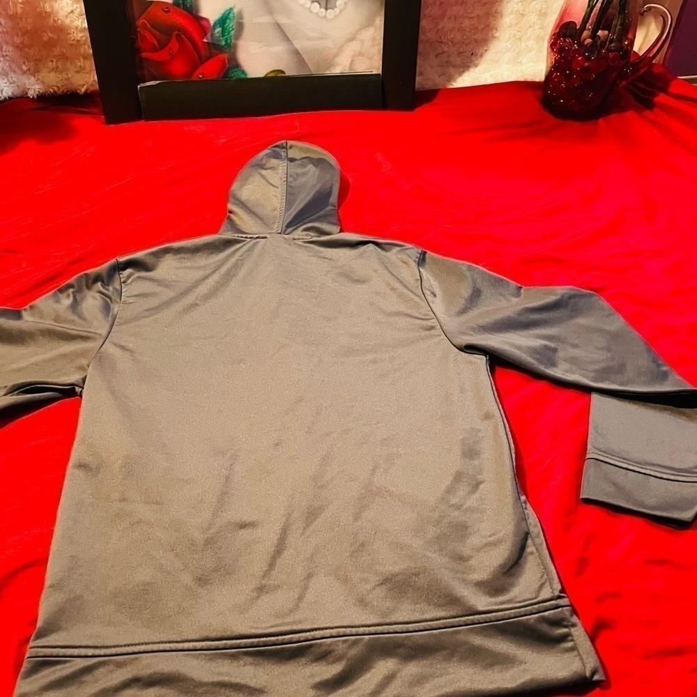 PREVIOUSLY OWNED GREAT CONDITION WOMEN’S STARTER ZIP UP HOODIE GRAY AND RED L - Picture 7 of 14